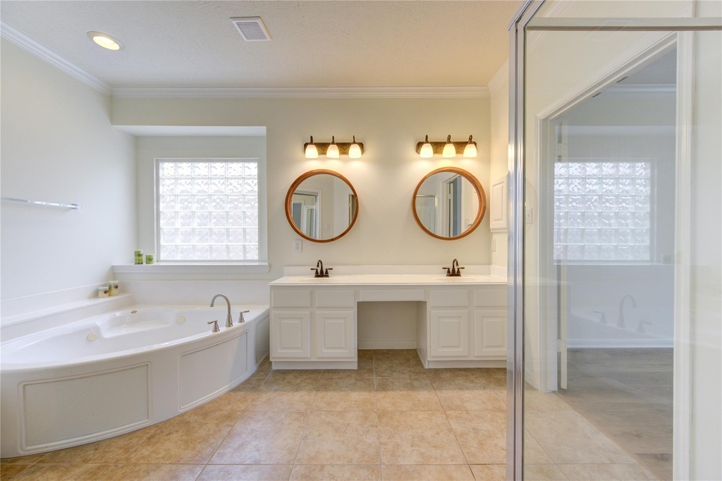 4702 Lawton Bend Lane - Photo 9