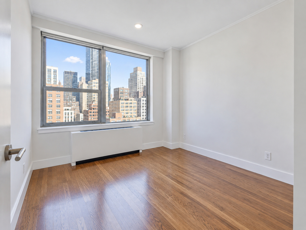 550 West 45th Street - Photo 5