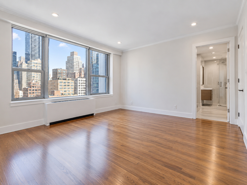 550 West 45th Street - Photo 1