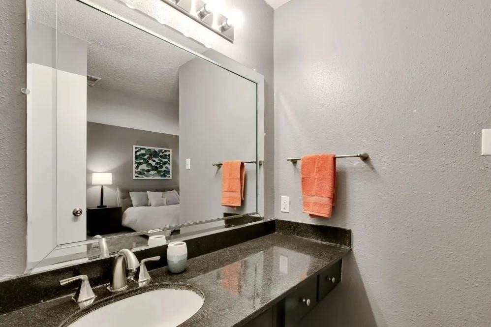 4401 Glenview Court - Photo 5