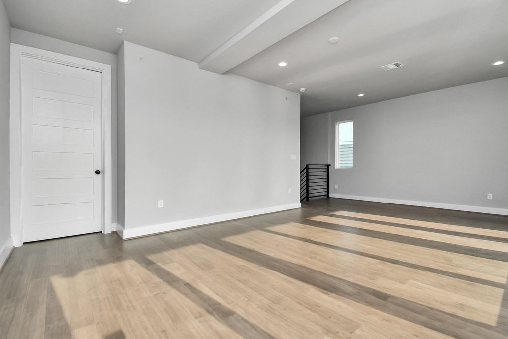 1320 Eberhard Street - Photo 40