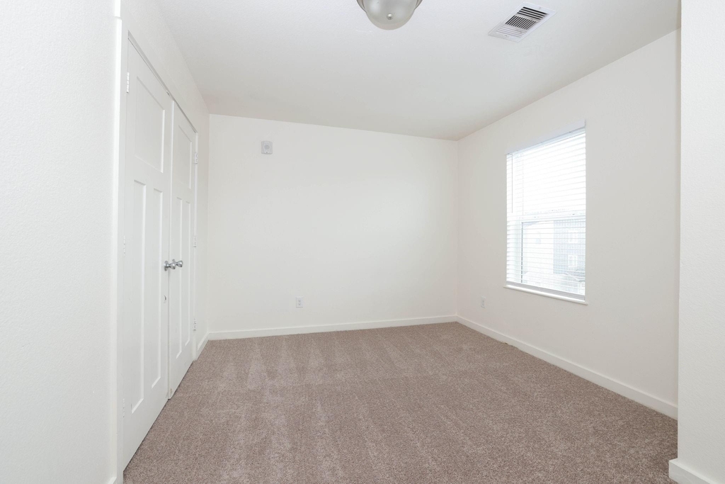 21155 Gosling Road - Photo 15