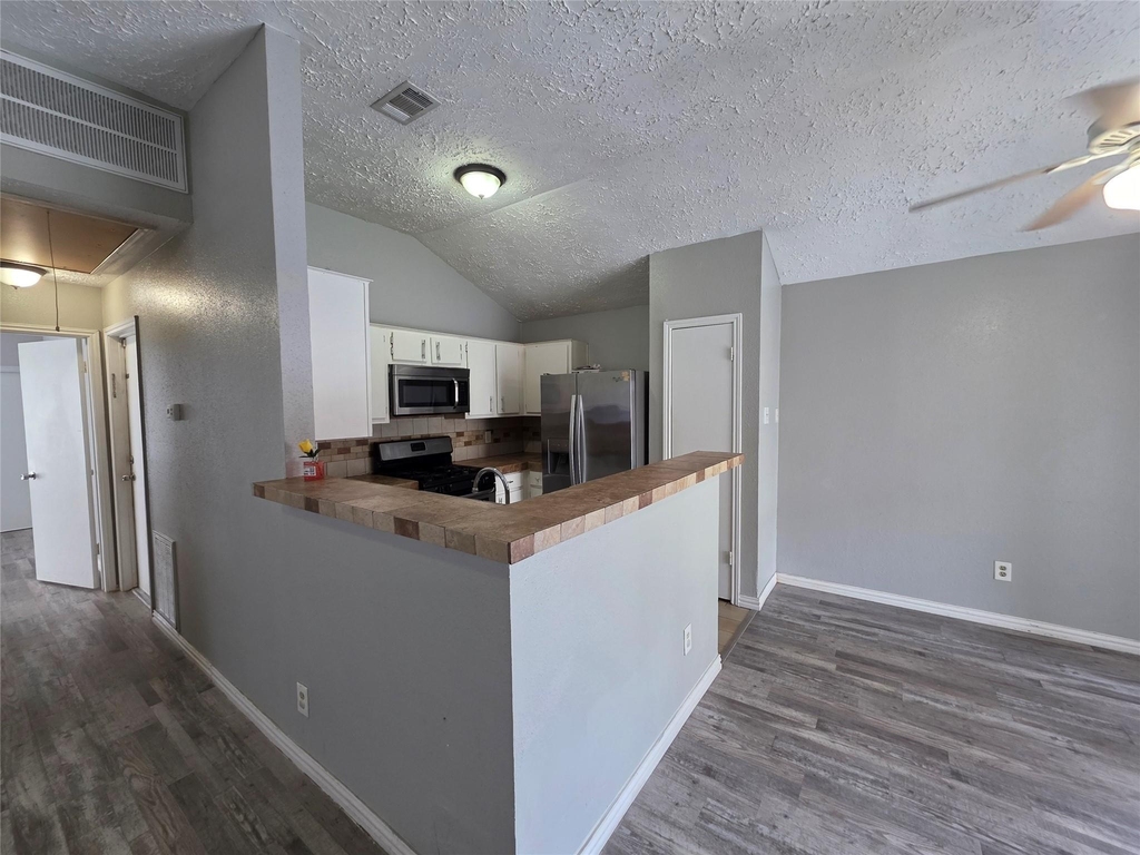 1614 Brickarbor Drive - Photo 8