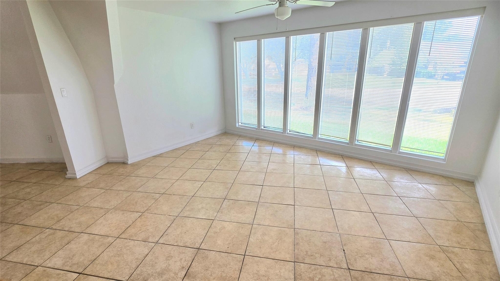 2104 Hedgerose Lane - Photo 10