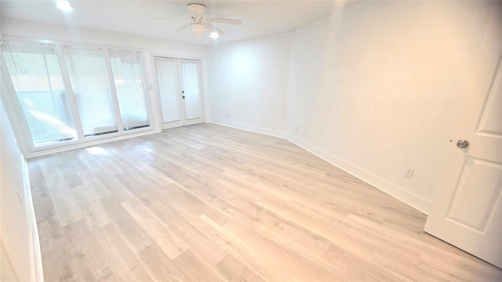 2104 Hedgerose Lane - Photo 14