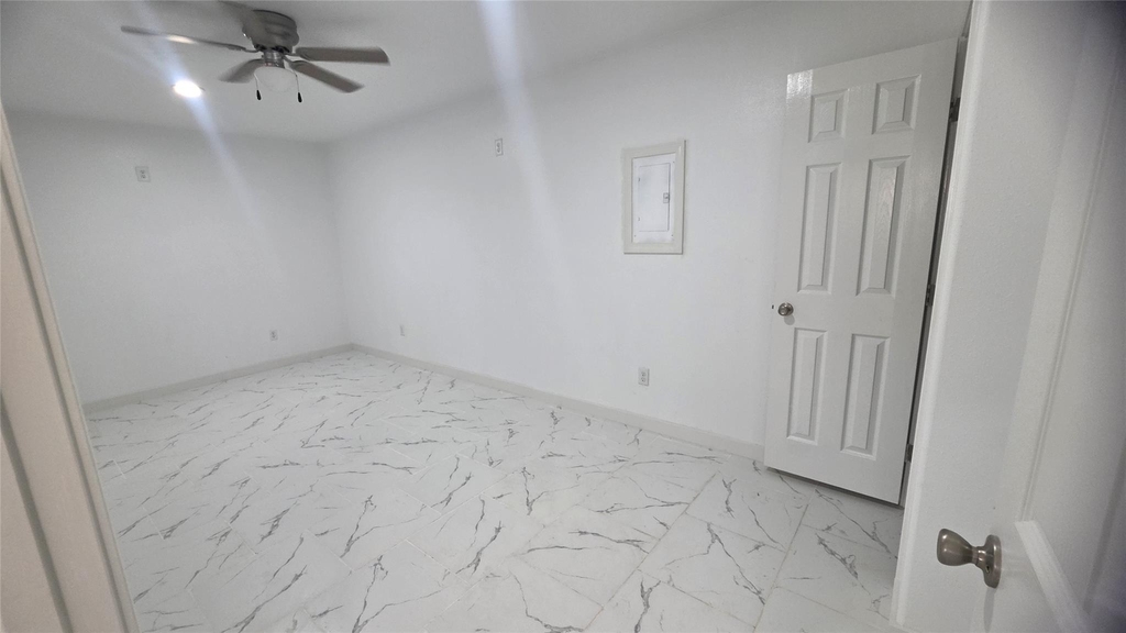 2104 Hedgerose Lane - Photo 19