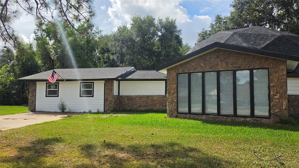 2104 Hedgerose Lane - Photo 4