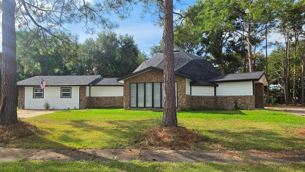 2104 Hedgerose Lane - Photo 0