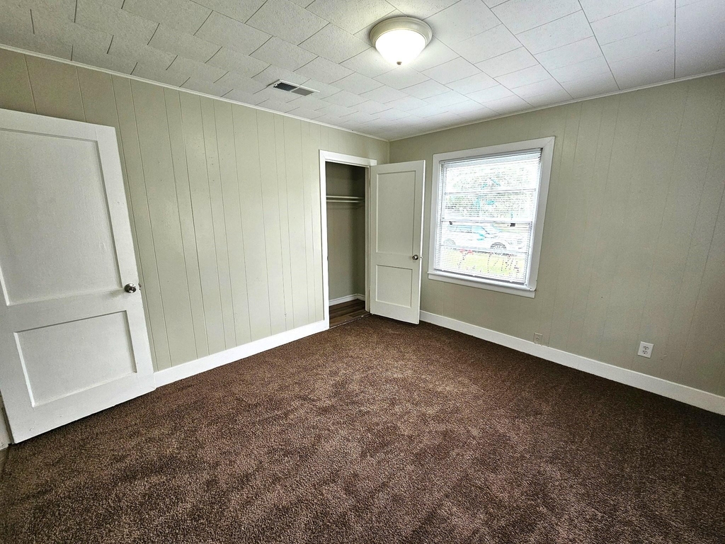 202 N Logan Street - Photo 16