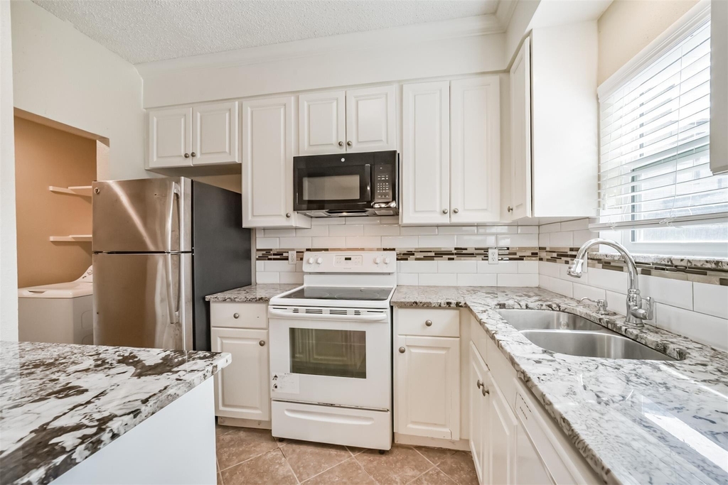 12500 Brookglade Circle - Photo 14