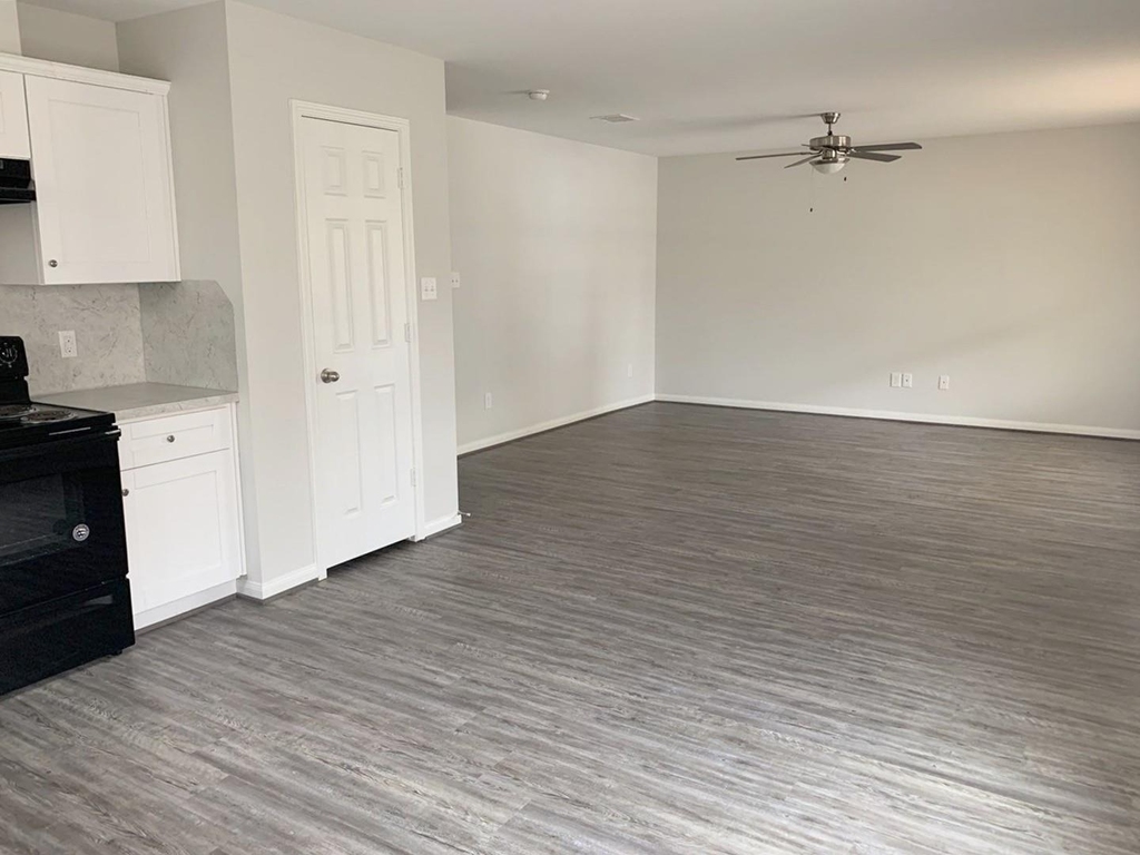 3902 Bennington Street - Photo 3