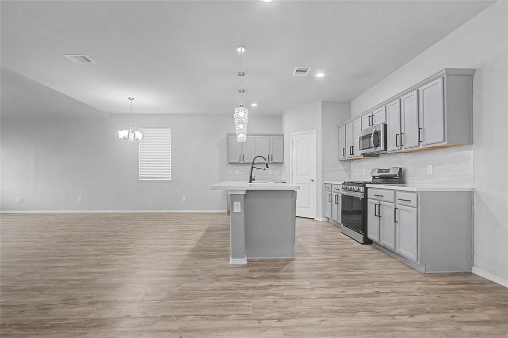 20926 Corisande Street - Photo 10