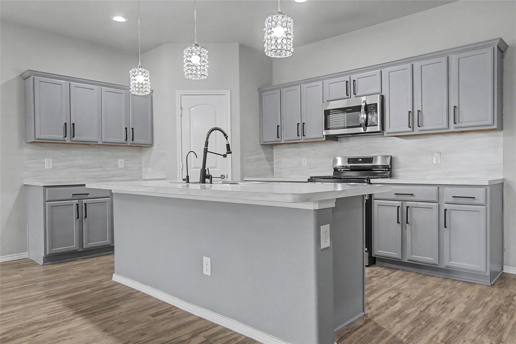 20926 Corisande Street - Photo 7