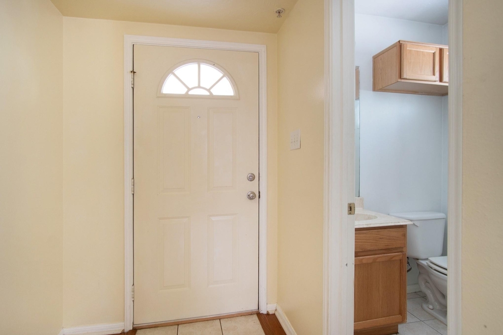 1237 Lovett Street - Photo 11