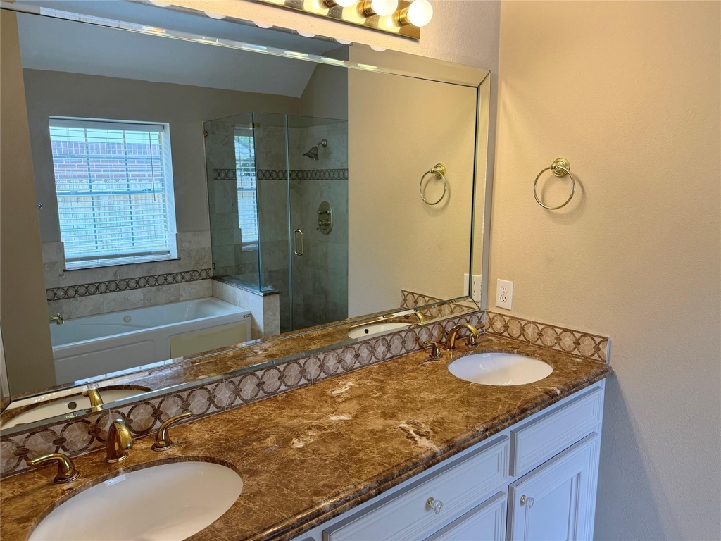 1114 Canyon Heights Court - Photo 9