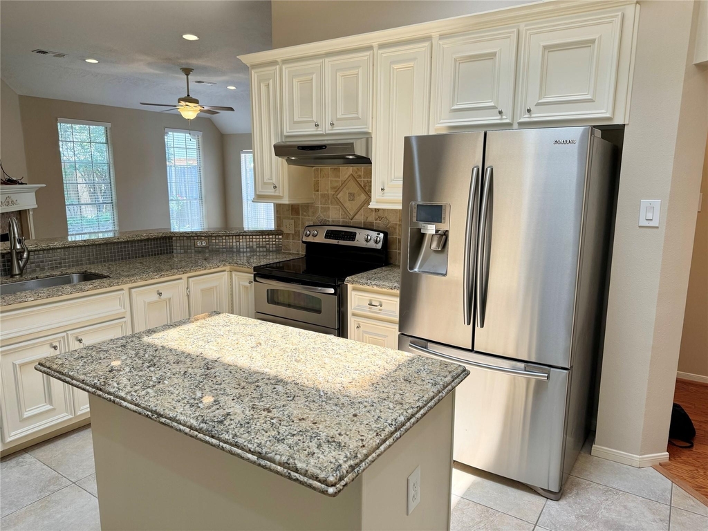 1114 Canyon Heights Court - Photo 4