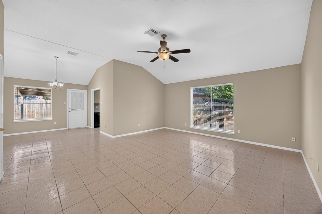 5046 Shadowdale Drive - Photo 9