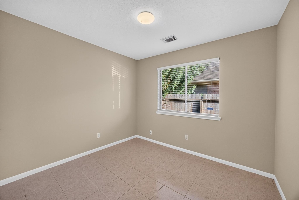 5046 Shadowdale Drive - Photo 18