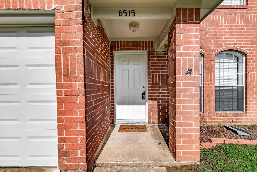 6515 Amberfield Lane - Photo 2