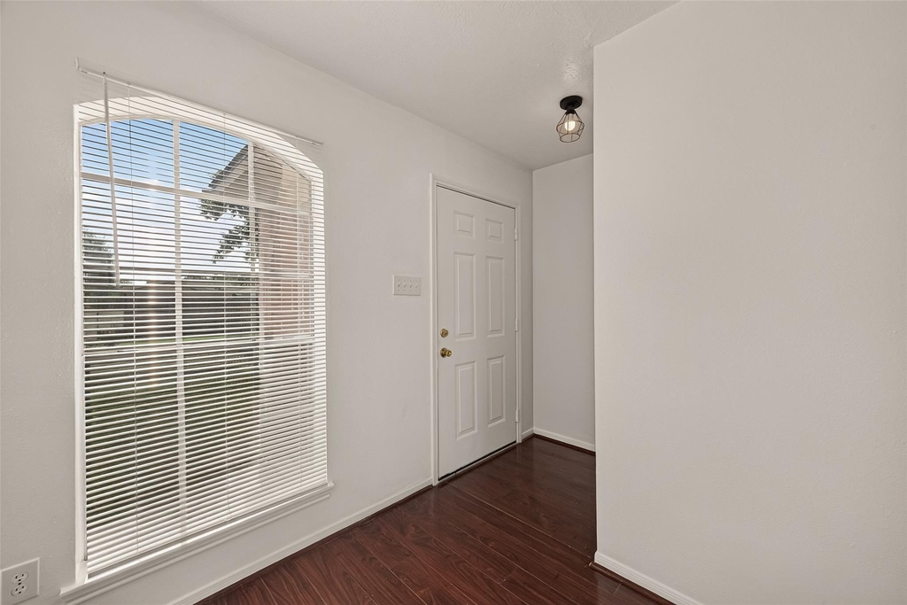 6515 Amberfield Lane - Photo 3