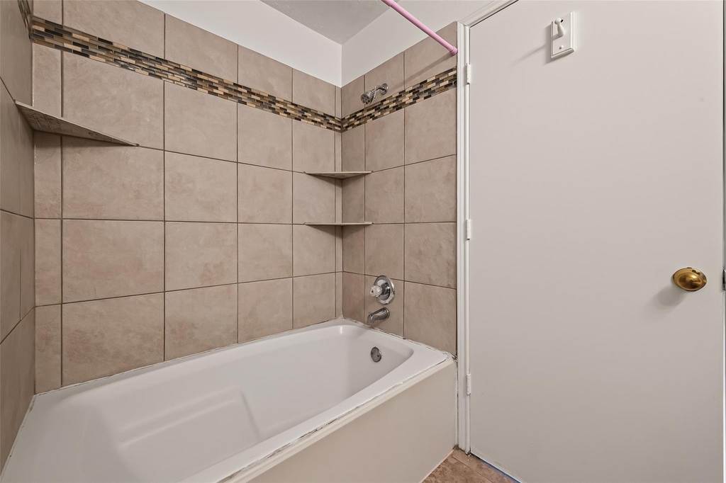 6515 Amberfield Lane - Photo 34