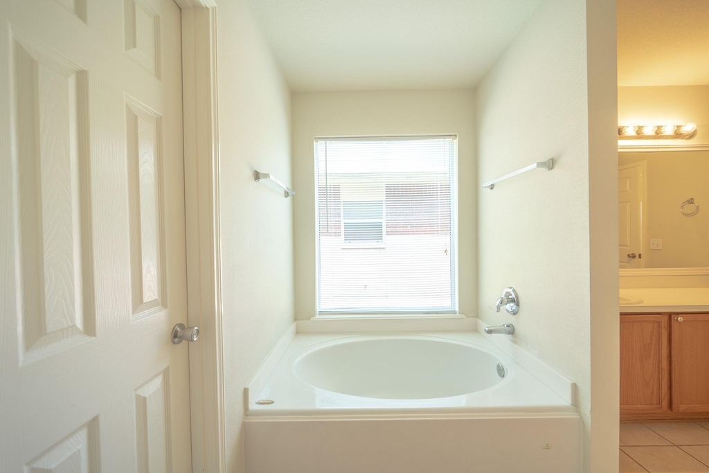 17531 Hoover Gardens Drive - Photo 21
