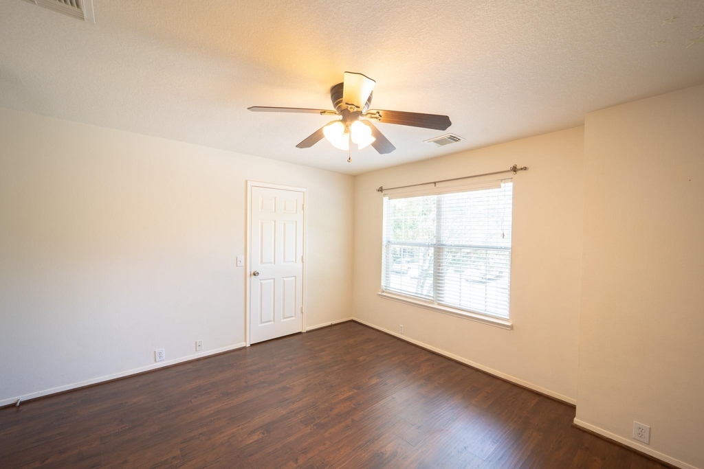 17531 Hoover Gardens Drive - Photo 25