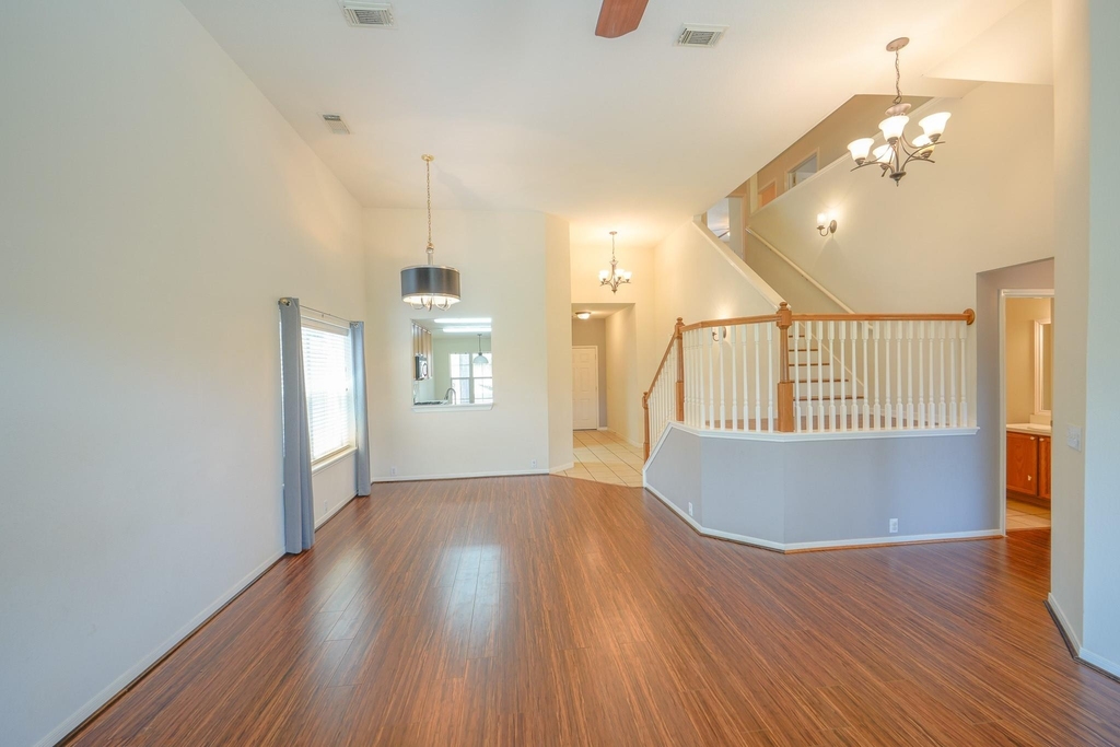 17531 Hoover Gardens Drive - Photo 13