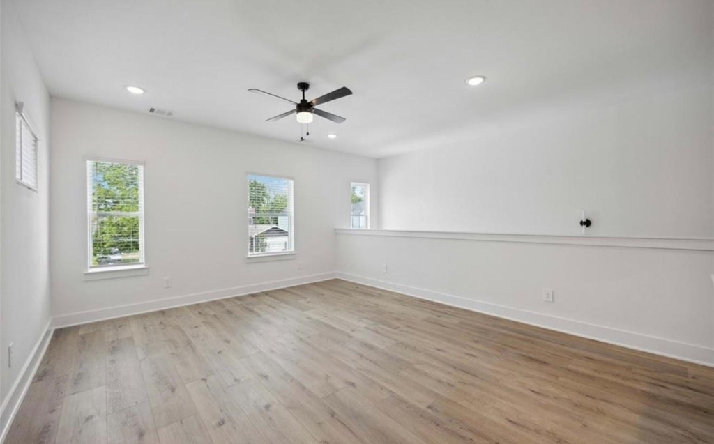 8021 Cora Street - Photo 12