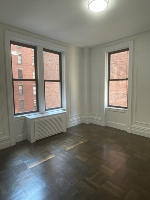 West 58th Street - Photo 8