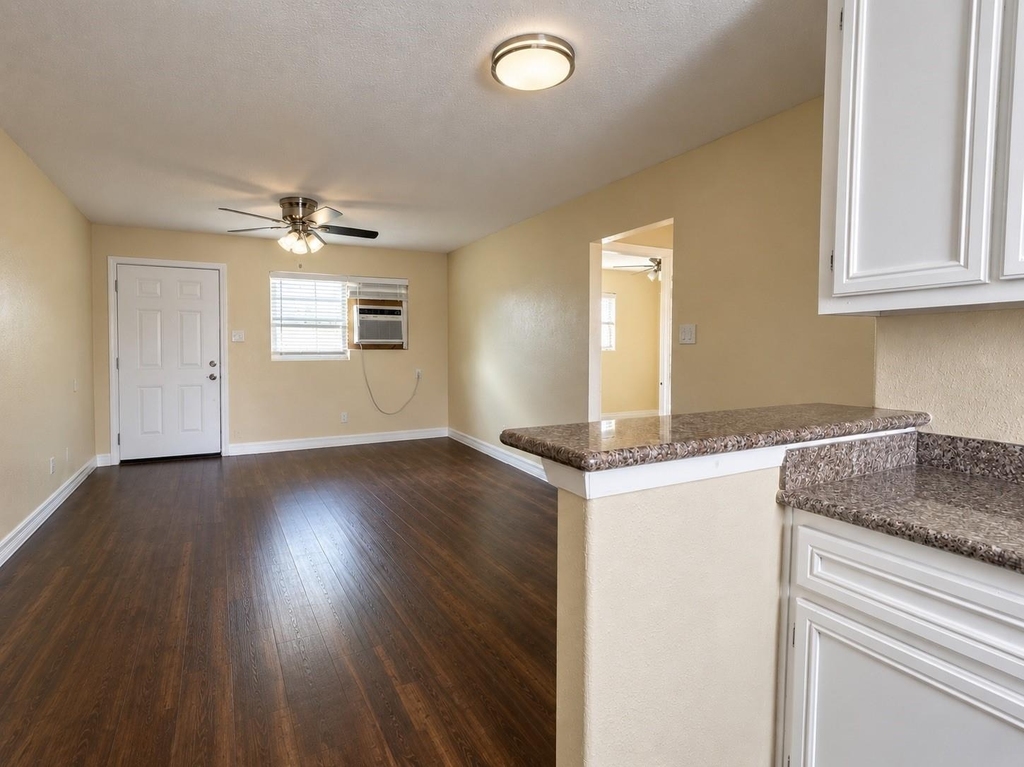 3906 Rotman Street - Photo 7