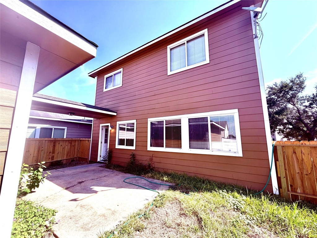 20706 Settlers Lake Circle N - Photo 12