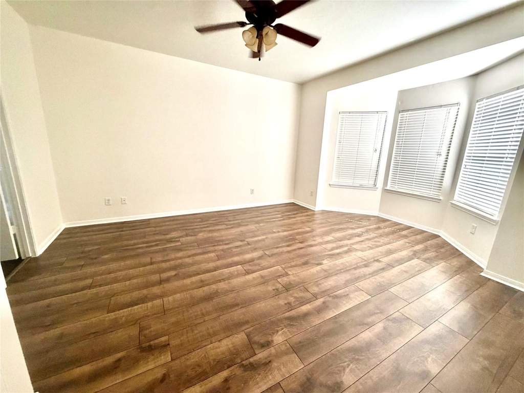 20706 Settlers Lake Circle N - Photo 17