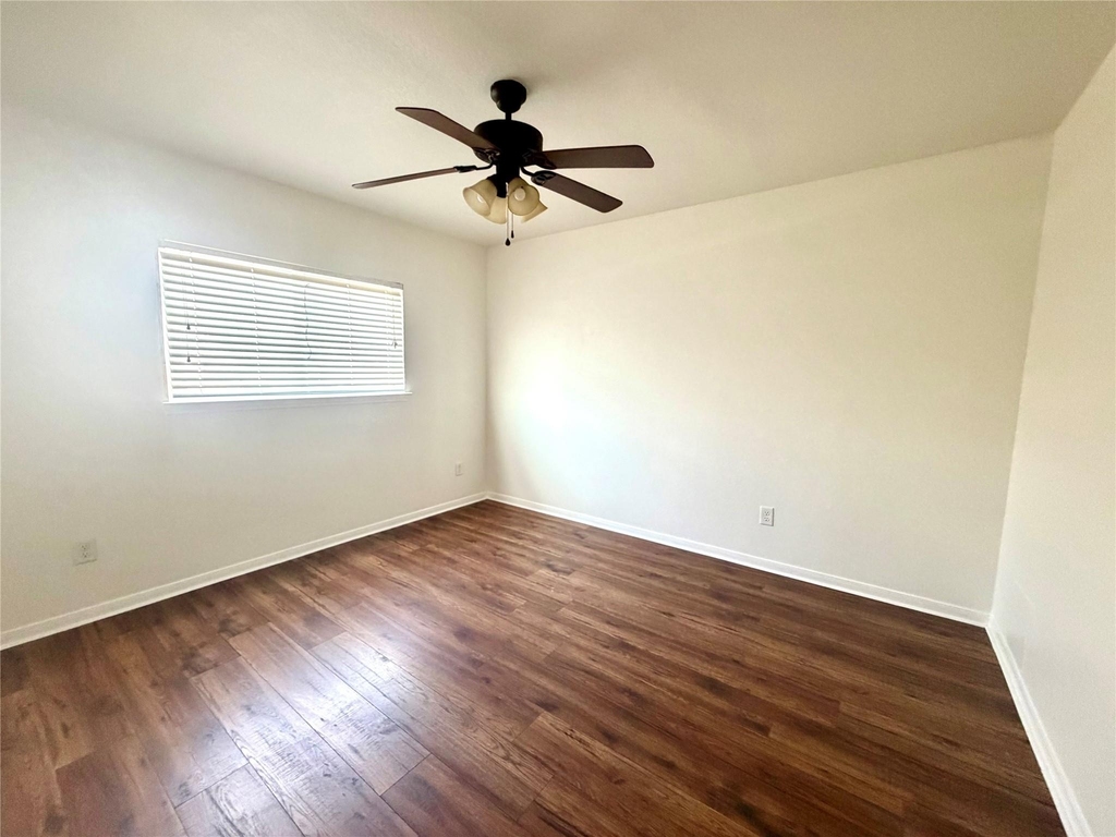 20706 Settlers Lake Circle N - Photo 22