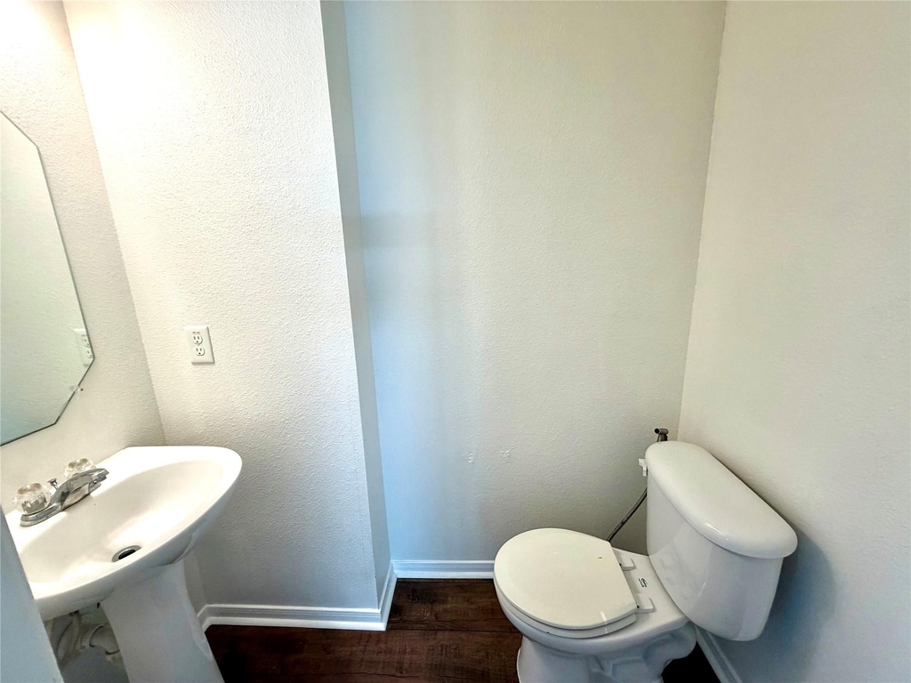 20706 Settlers Lake Circle N - Photo 5