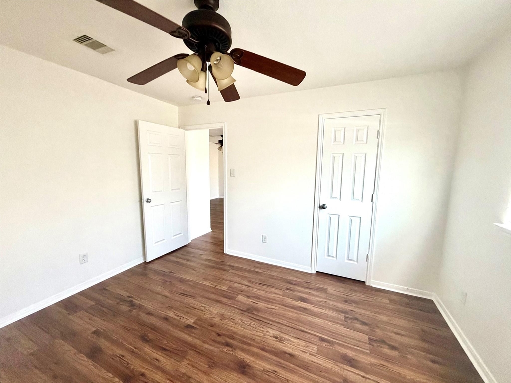 20706 Settlers Lake Circle N - Photo 21