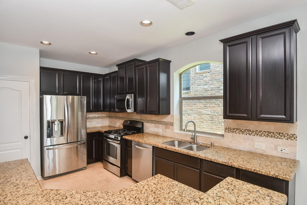 6311 Denison Oaks Drive - Photo 9