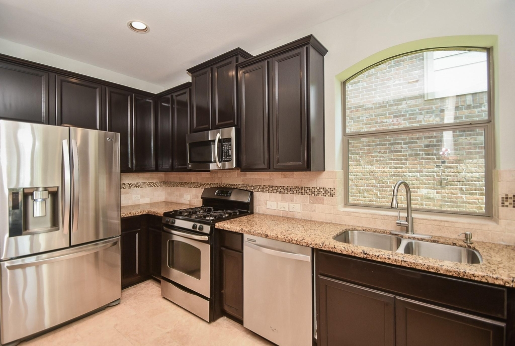 6311 Denison Oaks Drive - Photo 8