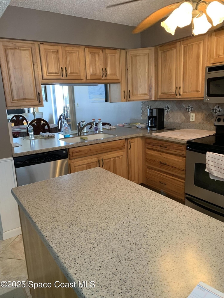 300 Columbia Drive - Photo 8
