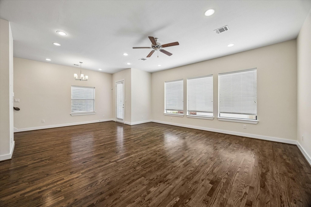 1029 Green Kensington Drive - Photo 9