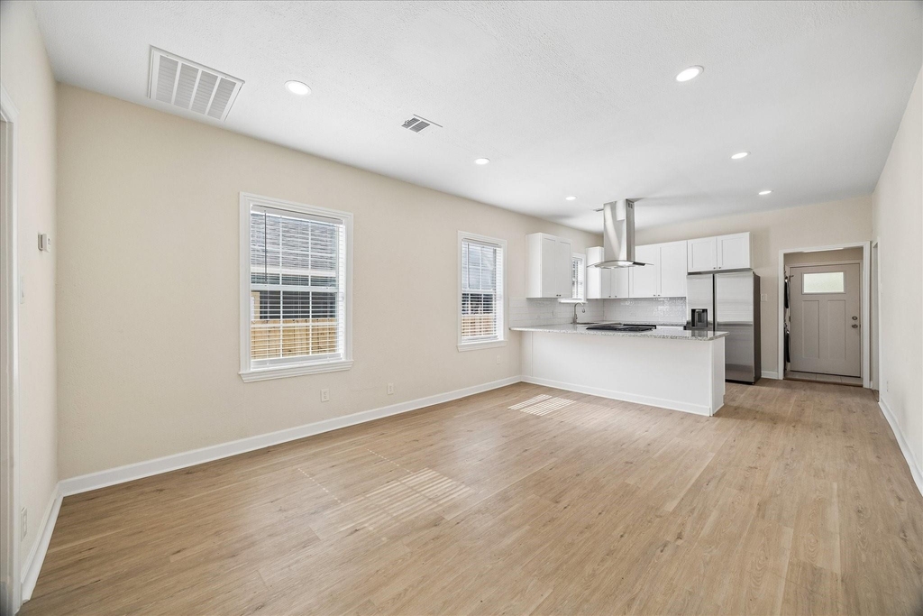 1109 Hays Street - Photo 2