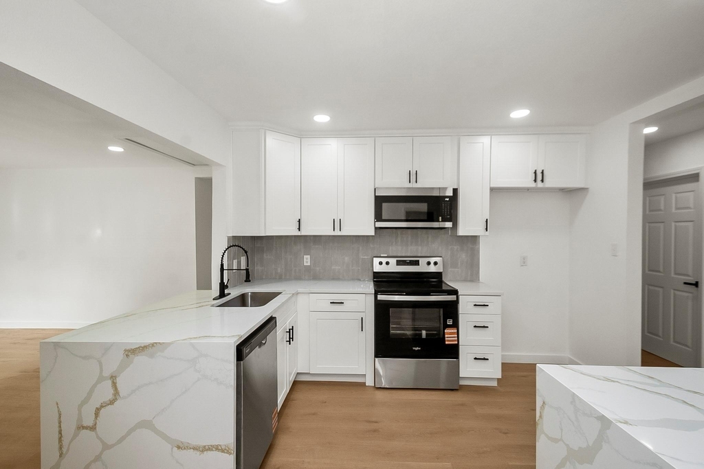 2508 N Houston Drive - Photo 3