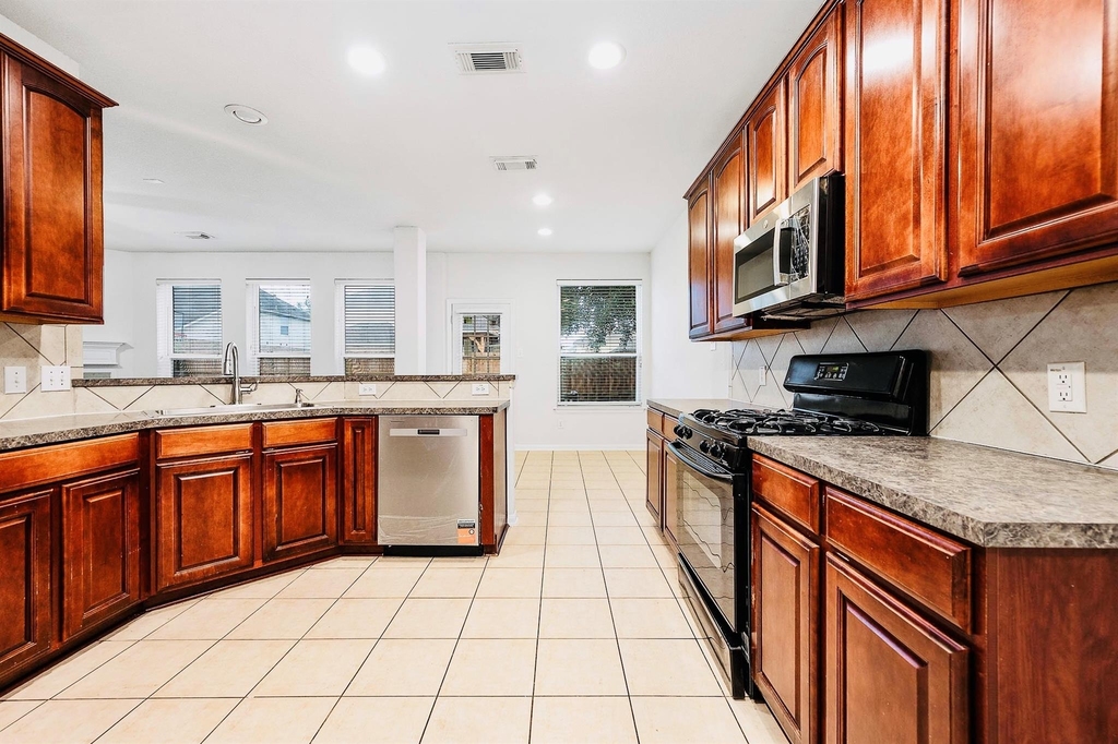 2032 Creek Shore Lane - Photo 28