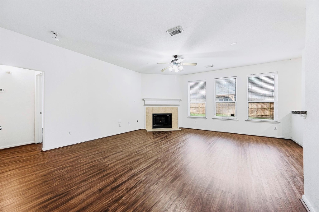2032 Creek Shore Lane - Photo 21