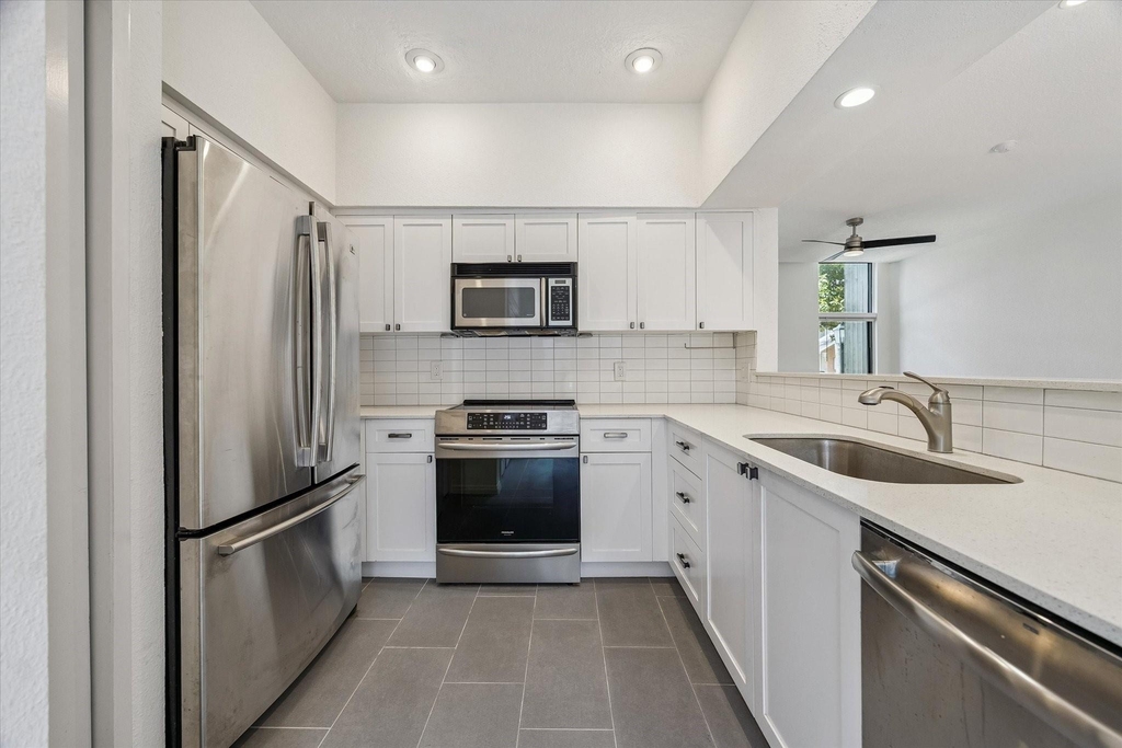 701 Bering Drive - Photo 11