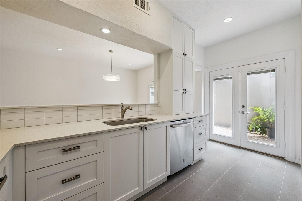 701 Bering Drive - Photo 13