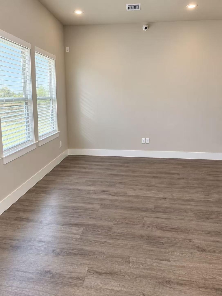 6702 Metro Boulevard - Photo 3