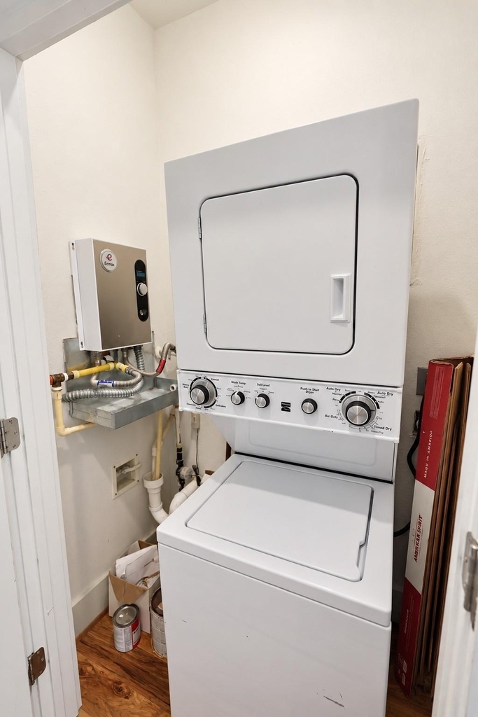 2401 Crawford Street - Photo 10
