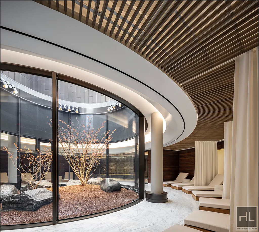West 57th Street - Photo 16