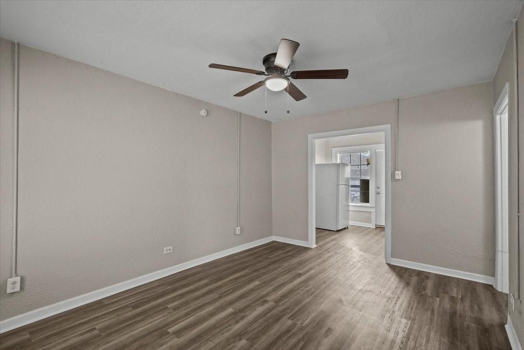 900 3rd Avenue - Photo 9